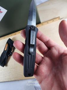 Benchmade 3550 Stimulus Light usage, warrantied, brand new handles Benchmade 3550 Stimulus Light usage, warrantied, brand new handles