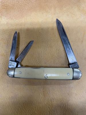 J. Howarth 3 blade Pen