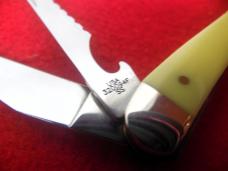 CASE XX 2007 YELLOW FISH KNIFE 320094 UNUSED 4-1/4" IN BOX CASE XX 2007 YELLOW FISH KNIFE 320094 UNUSED 4-1/4" IN BOX