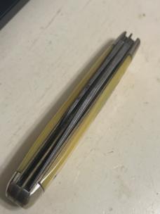 Robeson Shuredge small yellow peanut 822393 carbon steel edc Robeson Shuredge small yellow peanut 822393 carbon steel edc