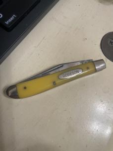 Robeson Shuredge small yellow peanut 822393 carbon steel edc Robeson Shuredge small yellow peanut 822393 carbon steel edc