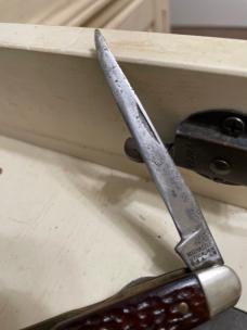 Utica Kutmaster muskrat edc not mint. Carbon steel Utica Kutmaster muskrat edc not mint. Carbon steel