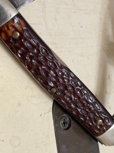 Utica Kutmaster muskrat edc not mint. Carbon steel Utica Kutmaster muskrat edc not mint. Carbon steel