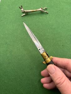 7 1/2” Sterile Frosolone Switchblade 7 1/2” Sterile Frosolone Switchblade