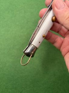 Sweet Early Pearl Scaled Rizzuto Estileto Swing Guard Sweet Early Pearl Scaled Rizzuto Estileto Swing Guard