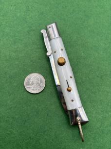 Sweet Early Pearl Scaled Rizzuto Estileto Swing Guard Sweet Early Pearl Scaled Rizzuto Estileto Swing Guard
