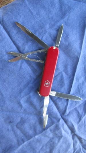 VICTORINOX Swiss Army Knife EXECUTIVE Orange Peeler 74mm 2 Layer (Discontinued)