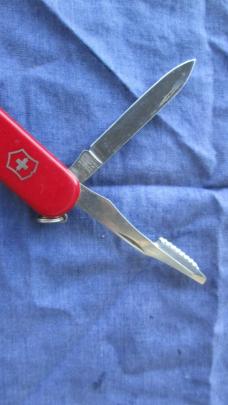 VICTORINOX Swiss Army Knife EXECUTIVE Orange Peeler 74mm 2 Layer (Discontinued) VICTORINOX Swiss Army Knife EXECUTIVE Orange Peeler 74mm 2 Layer (Discontinued)