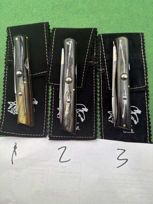 One Left! Reproduction Round Button CEM Ackermannchen Type Knives in Horn One Left! Reproduction Round Button CEM Ackermannchen Type Knives in Horn