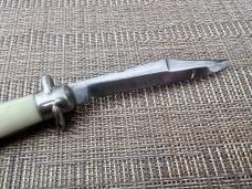 C. 1948-50 SHUR-SNAP COLONIAL YELLOW FISHTAIL AUTOMATIC KNIFE C. 1948-50 SHUR-SNAP COLONIAL YELLOW FISHTAIL AUTOMATIC KNIFE
