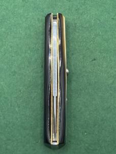 New Round Button 60’s Style Ackermannchen Type Knife in Premium horn New Round Button 60’s Style Ackermannchen Type Knife in Premium horn