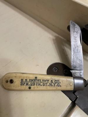 Florist Schrade Cut Walden NY pruner “say it with flowers”
