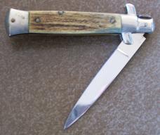 Small 3 1/16" Stag handle SWITCHBLADE knife unmarked picklock Solingen? Small 3 1/16" Stag handle SWITCHBLADE knife unmarked picklock Solingen?