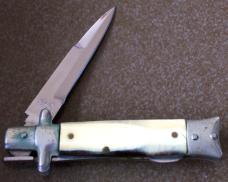 1950's VALOR # 587-T lockback Switchblade lookalike Pocket Knife horn handles 1950's VALOR # 587-T lockback Switchblade lookalike Pocket Knife horn handles