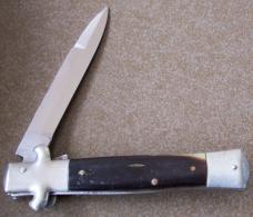 1950's VALOR STAINLESS STEEL JAPAN 4.5" lockback Pocket Knife Switchblade lookalike horn handles 1950's VALOR STAINLESS STEEL JAPAN 4.5" lockback Pocket Knife Switchblade lookalike horn handles