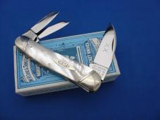 Case Classic 8355 White Pearl Whittler Knife Prototype Case Classic 8355 White Pearl Whittler Knife Prototype
