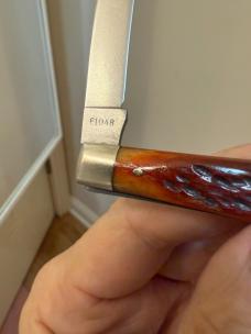 CASE XX SLIMLINE TRAPPER KNIFE 61048 W/ RED ROGERS JIGGED BONE HANDLES 1940-1964. CASE XX SLIMLINE TRAPPER KNIFE 61048 W/ RED ROGERS JIGGED BONE HANDLES 1940-1964.