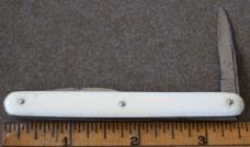 4 ivory handled Pocket Knives BOKER, NEW ENGLAND KNIFE CO., A.T., LAUTERJUNG 4 ivory handled Pocket Knives BOKER, NEW ENGLAND KNIFE CO., A.T., LAUTERJUNG