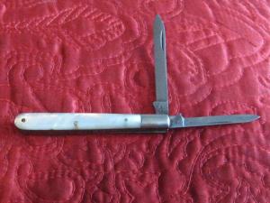 ROBESON Tiny 2bl Pen knife w/pearl scales. Pattern no.722236 RC CO marked