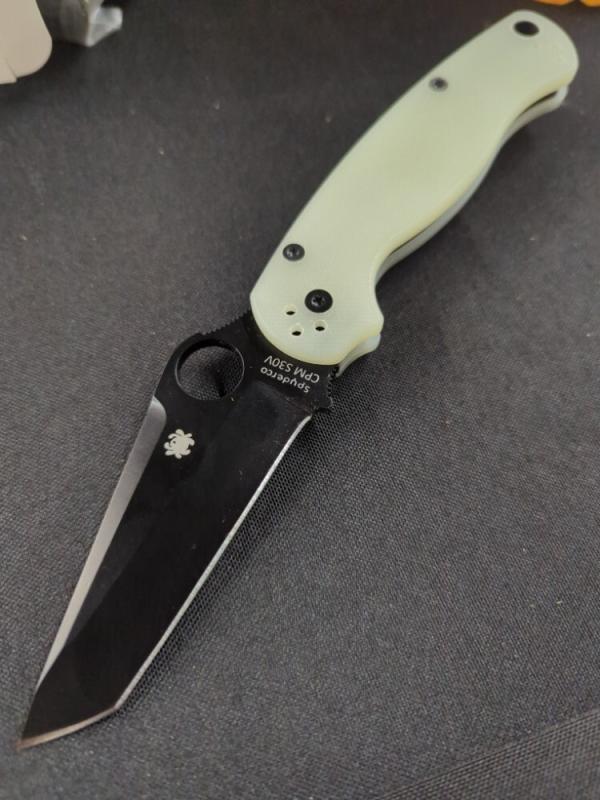 Spyderco M4 Tanto Paramilitary 2 Knife Natural Jade G-10 (3.4" Black) C81GM4PTBK2 Spyderco M4 Tanto Paramilitary 2 Knife Natural Jade G-10 (3.4" Black) C81GM4PTBK2