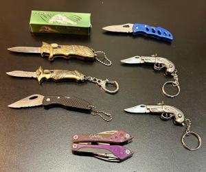 Lot of Mini Keychain Knives