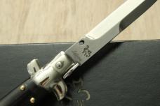 Latama Italy New 9-inch 5mm Picklock Brazilian Black & White Horn Auto Stiletto Latama Italy New 9-inch 5mm Picklock Brazilian Black & White Horn Auto Stiletto