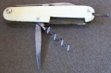 Antique B.B. WELLS STRAND (LONDON) 6 bl. Pocket Knife ivory handles 4 3/8 closed Sheffield Antique B.B. WELLS STRAND (LONDON) 6 bl. Pocket Knife ivory handles 4 3/8 closed Sheffield
