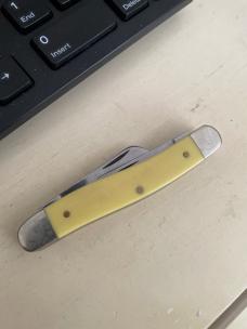 Case 3318 CV yellow stockman 2020 EDC Case 3318 CV yellow stockman 2020 EDC