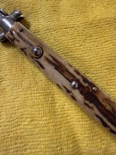Vintage Italian Swivel Bolster Stiletto – Stag – Rostfrei – Flat Grind – Maniago Vintage Italian Swivel Bolster Stiletto – Stag – Rostfrei – Flat Grind – Maniago