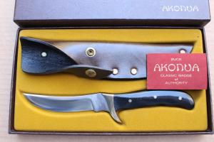 Buck Knives Akonua "Classic Badge of Authority" - Pre-1978 Near Mint