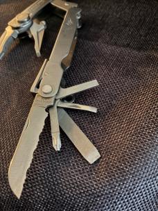 LEATHERMAN crunch LEATHERMAN crunch