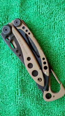 Leatherman Skeletool Coyote Tan Black Finish Very Good Condition Free Belt Sheath Leatherman Skeletool Coyote Tan Black Finish Very Good Condition Free Belt Sheath