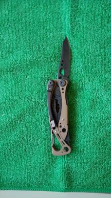 Leatherman Skeletool Coyote Tan Black Finish Very Good Condition Free Belt Sheath Leatherman Skeletool Coyote Tan Black Finish Very Good Condition Free Belt Sheath