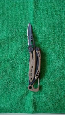 Leatherman Skeletool Coyote Tan Black Finish Very Good Condition Free Belt Sheath Leatherman Skeletool Coyote Tan Black Finish Very Good Condition Free Belt Sheath