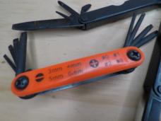VINTAGE MULTI-TOOLS - LEATHERMANS VINTAGE MULTI-TOOLS - LEATHERMANS