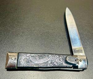 Vintage 1980s Japan Dragon Leverlock