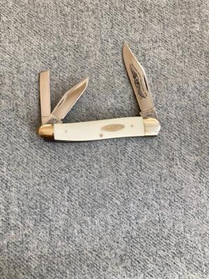 Vintage 1976 CASE XX 4380, NKCA, White Composition Handles, Whittler Pocket Knife