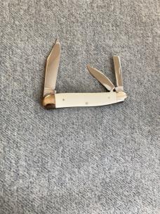 Vintage 1976 CASE XX 4380, NKCA, White Composition Handles, Whittler Pocket Knife Vintage 1976 CASE XX 4380, NKCA, White Composition Handles, Whittler Pocket Knife