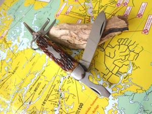 VTG CAMILLUS CUTLERY CO CAMILLUS NY USA 4 Line Stamp Jigged Bone Camp Scout Utility Knife 