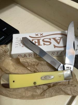 Case 3254 CS yellow trapper NIB