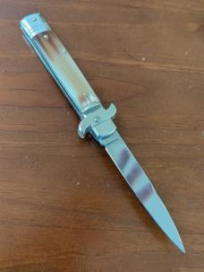 20CM-8 INCH AKC LEVERLETTO SWEDGE BLADE BRAZILIAN HORN NICKEL SILVER BOLSTERS AUTOMATIC 20CM-8 INCH AKC LEVERLETTO SWEDGE BLADE BRAZILIAN HORN NICKEL SILVER BOLSTERS AUTOMATIC