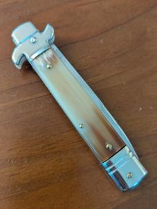 20CM-8 INCH AKC LEVERLETTO SWEDGE BLADE BRAZILIAN HORN NICKEL SILVER BOLSTERS AUTOMATIC 20CM-8 INCH AKC LEVERLETTO SWEDGE BLADE BRAZILIAN HORN NICKEL SILVER BOLSTERS AUTOMATIC
