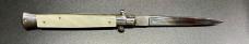 Vintage B Rostfrei Italian 11” Swivel-Bolster, White Pearlex Scales