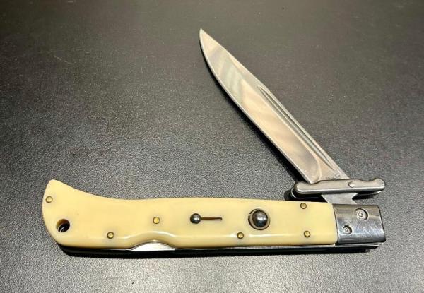 Italian-Style "Roma" 11" Swing-Guard Lockback Knife, Faux Ivory Scales Italian-Style "Roma" 11" Swing-Guard Lockback Knife, Faux Ivory Scales