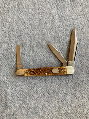 WOW!! CAMILLUS, NEW YORK, U.S.A., 3-Blade, Bone Handle, Saber Cut M.B., Balloon Pattern Pocket Knife