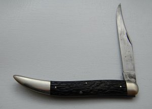 Meriden Cutlery Company (LF&C) In Very Good Condition With Perfected Stag Covers 5