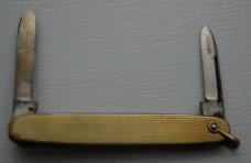 Meriden Knife Company In Very Good Condition With Gold Plated Covers 2 1/2 Meriden Knife Company In Very Good Condition With Gold Plated Covers 2 1/2