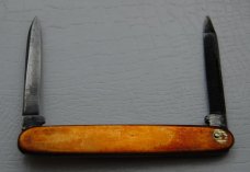 Meriden Knife Company In Very Good Condition With Gold Plated Covers 2 1/2 Meriden Knife Company In Very Good Condition With Gold Plated Covers 2 1/2