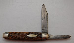 Schrade In Very Good Condition With Brown Bone Covers 3 3/8