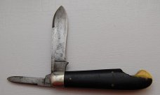 Schrade In Very Good Condition With Ebony Covers 3 5/8